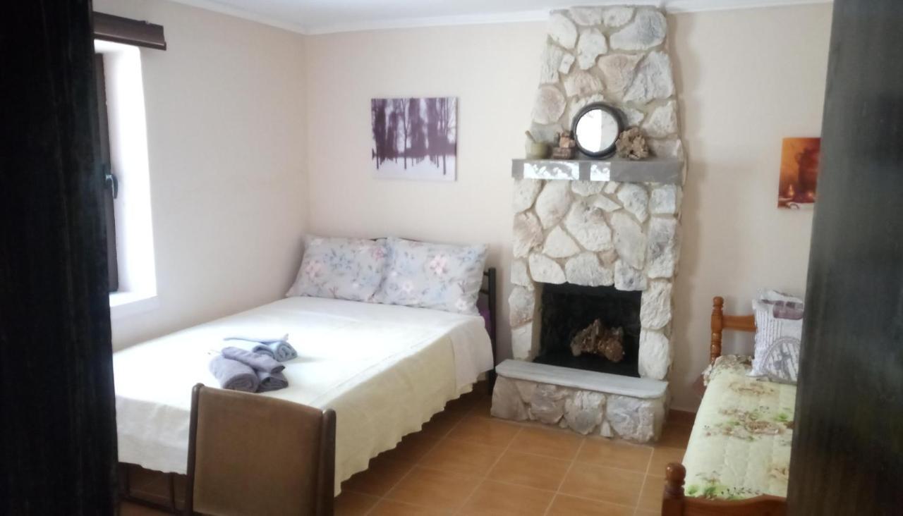 קאלאבאקה Argiris Old City House 1 מראה חיצוני תמונה