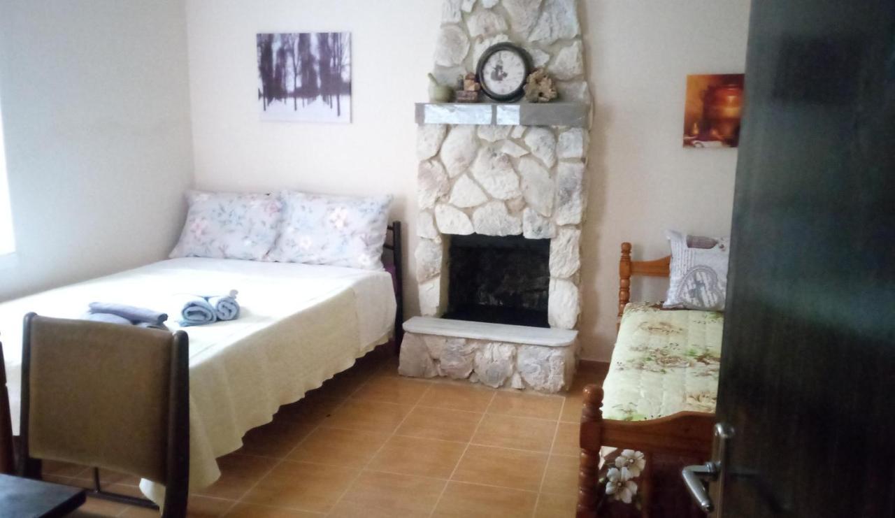 קאלאבאקה Argiris Old City House 1 מראה חיצוני תמונה